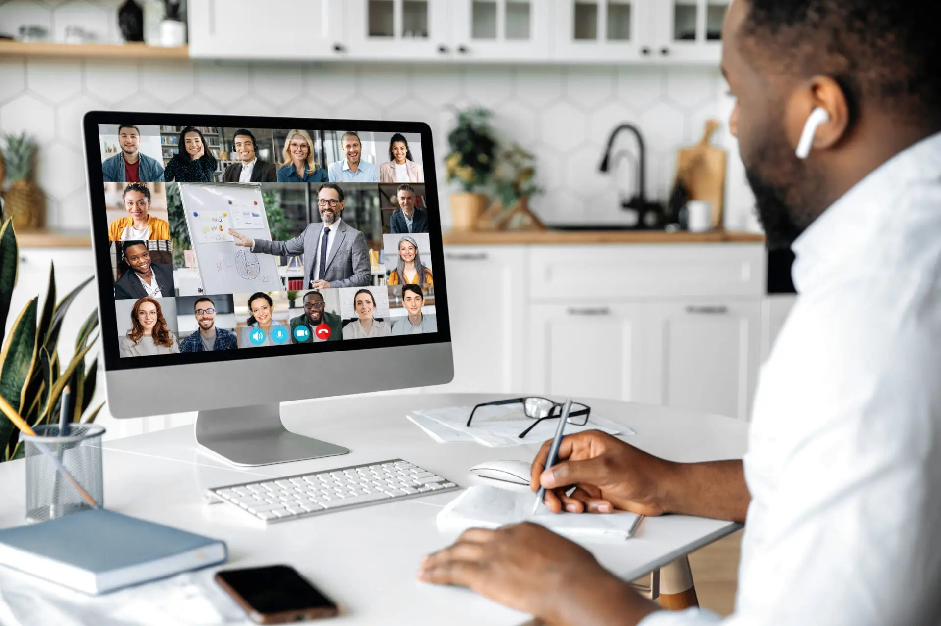 ​7 Ways Milestone® Desktop as a Service Delivers a Safe and Secure End User Computing Experience